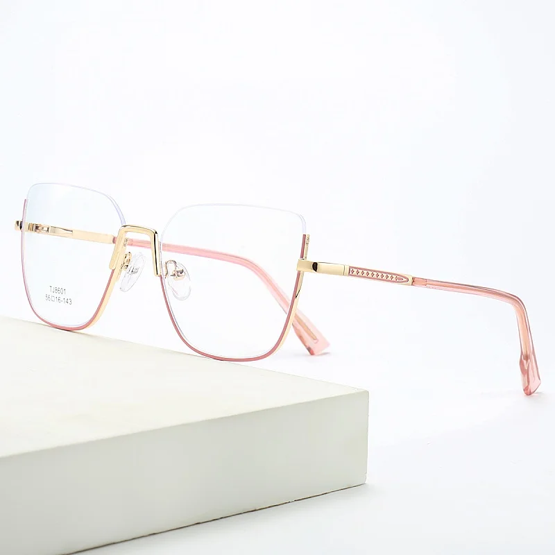 Montatura per occhiali da donna in metallo New Fashion Cat Eye Half Frame Retro Anti-blue Light montatura per occhiali da vista per donna