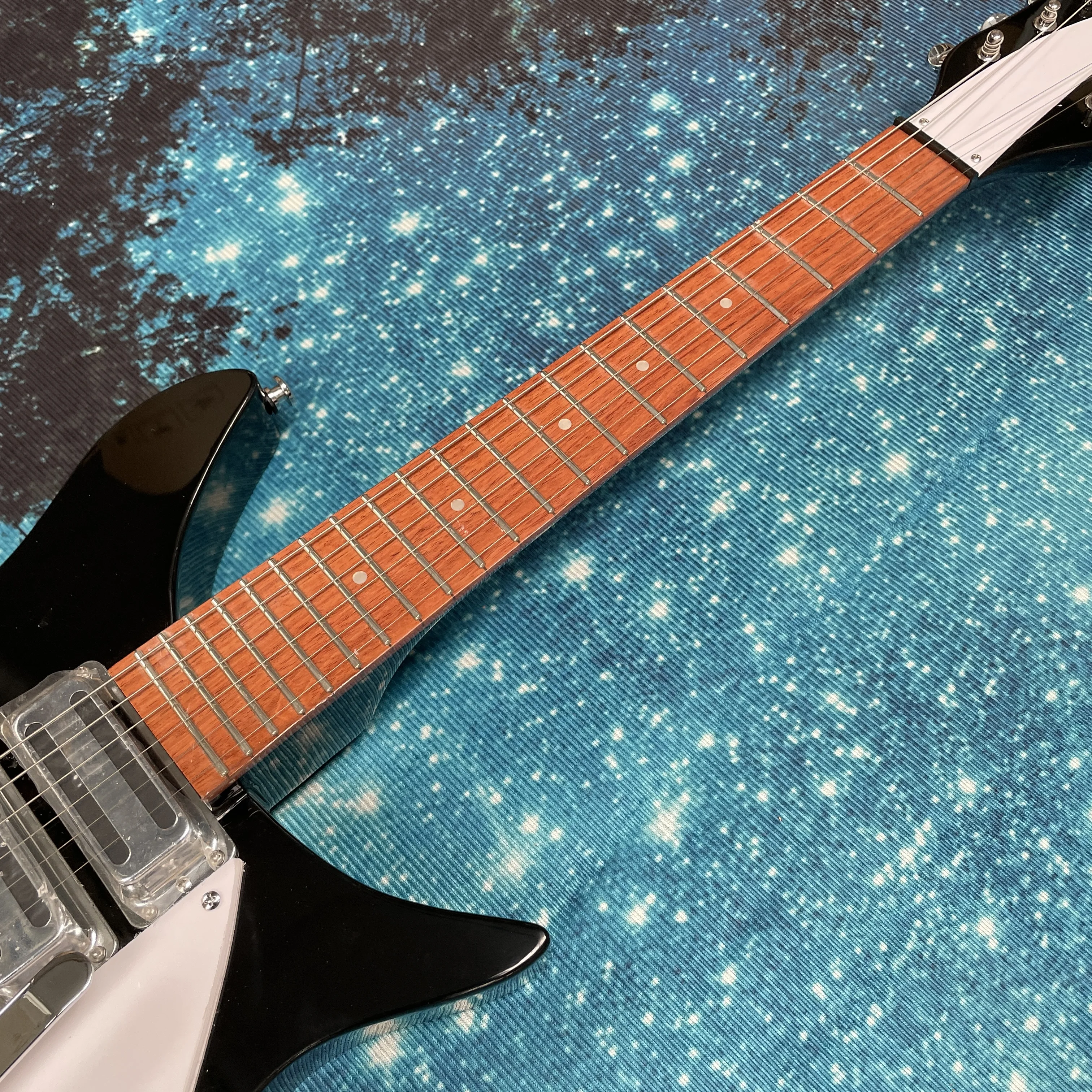 Black lacquer electric guitar, rosewood fingerboard guitars, 21-fret maple neck electric guitarra view 6