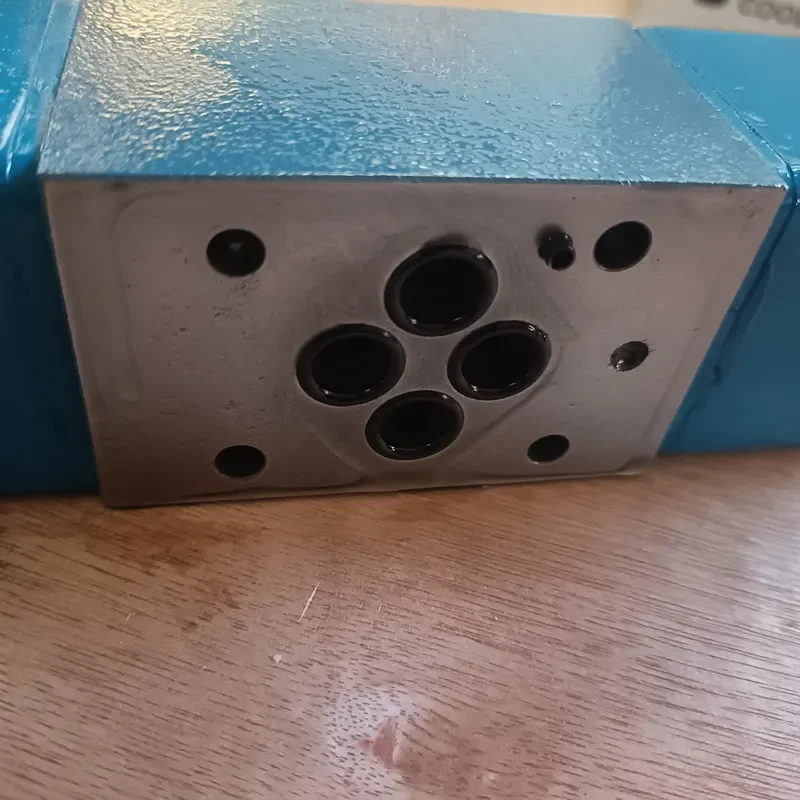 Solenoid Operated Directional Control Valve DG4V3S0ALMX5ER460 High Pressure Hydraulic System Industrial Control Valve