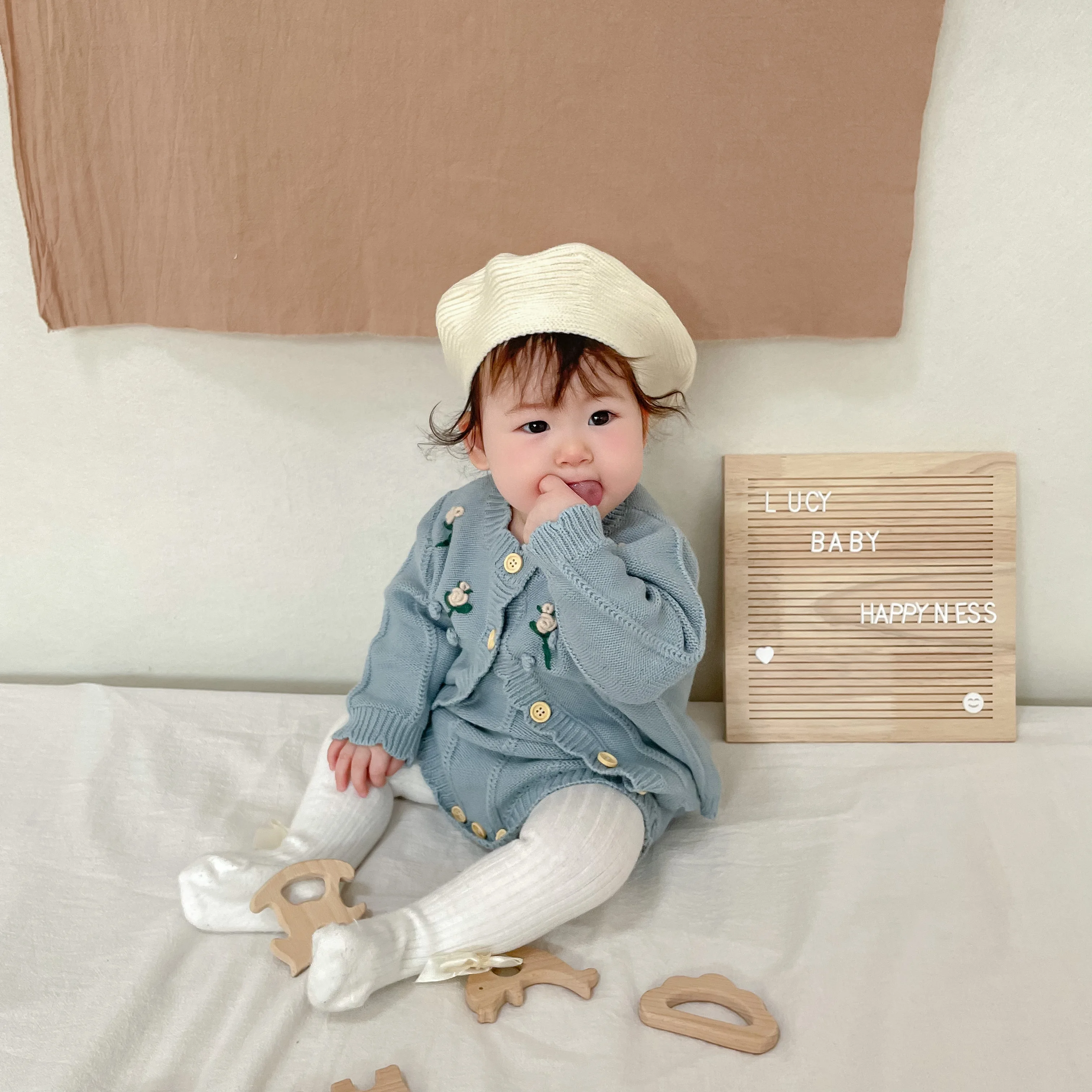 autumn winter baby sweater flower long sleeved suspender sweater knitted Jumpsuit two piece set  baby girl outfit set