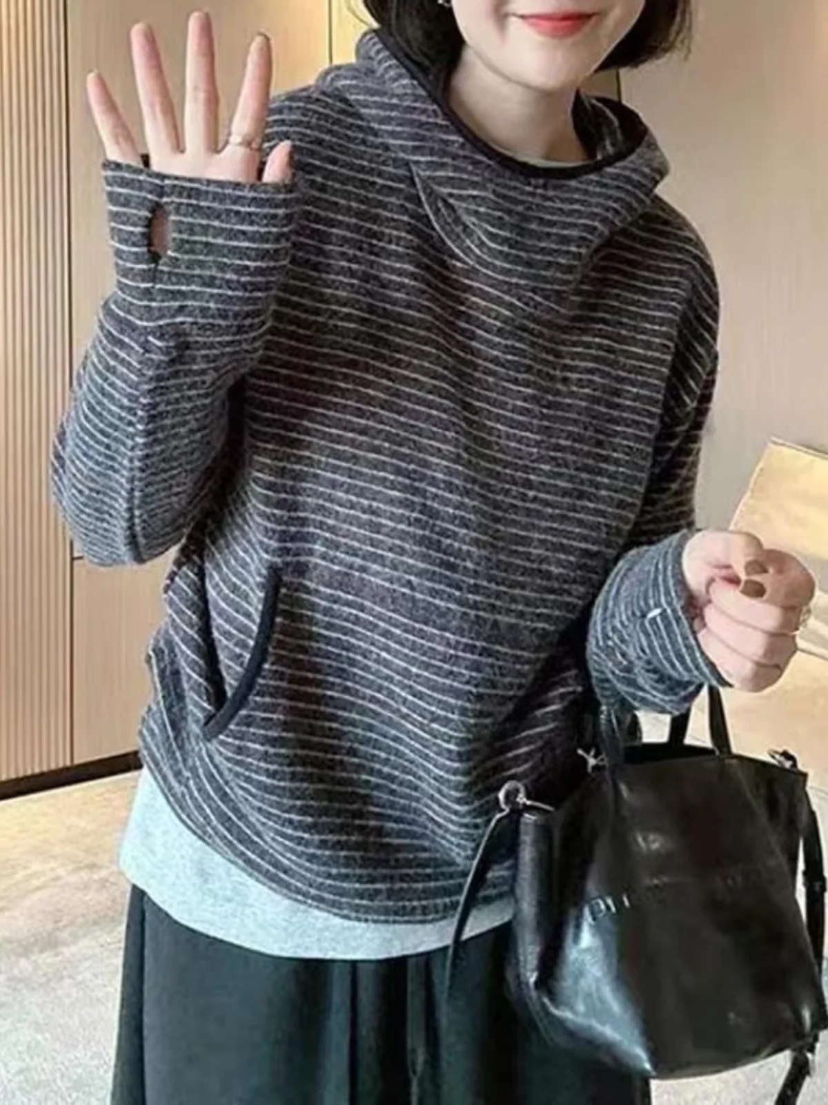 

Женская зимняя толстовка большого размера в полоску, свободного кроя, с эффектом похудения, для ношения как поддевка или верхняя одежда, удобная, с длинными рукавами