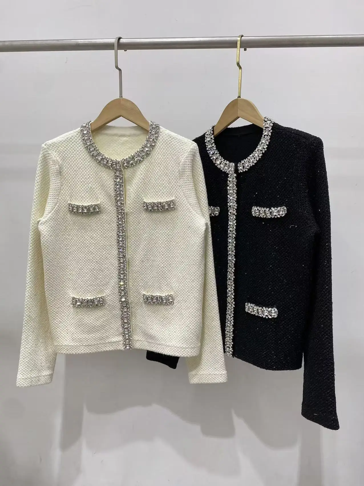 Diamond Decoration Women's Knitted Cardigan Early Spring 2025 O-Neck Single Breasted Long Sleeve Fashion Ladies Sweater