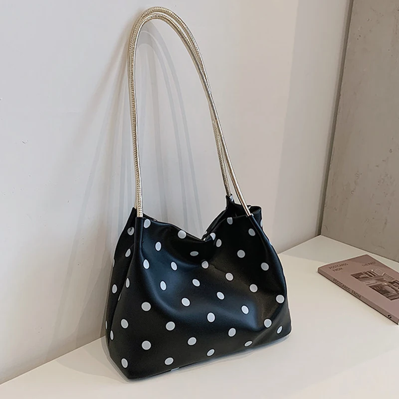 Light Luxury Style Black Tote Bag Women Large Capacity High End One Shoulder Bag Temperament Versatile Commter Underarm Bag