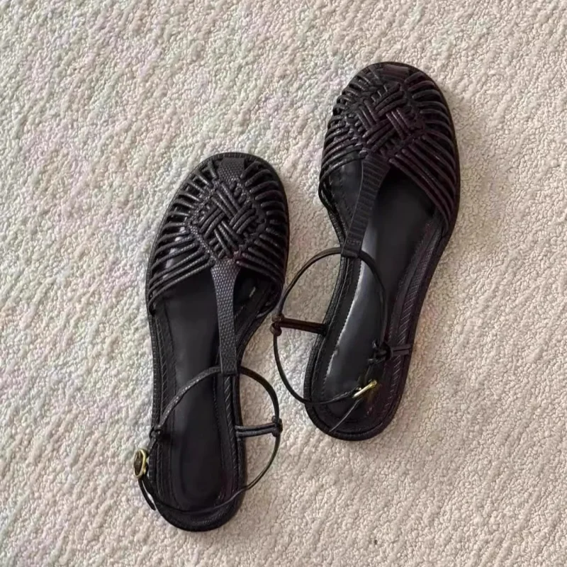 

Fashion Woven T Strap Flat Sandals Women Elegant Round Toe Ankle Buckle Designer Shoes Comfortable Soft Sole Gladiator Sandals