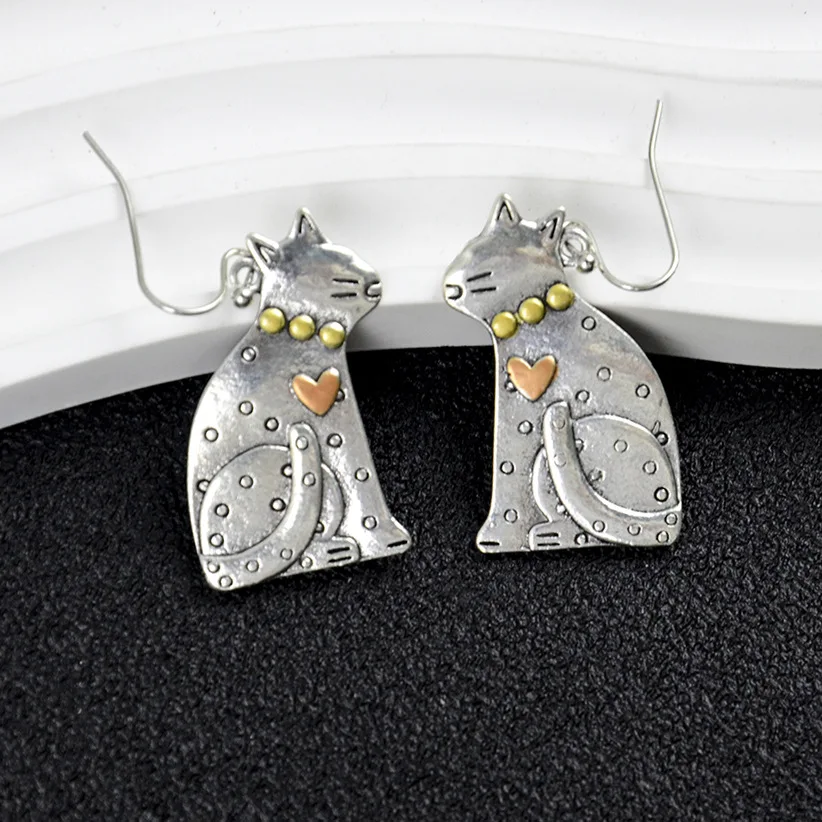 DIY accessories European and American fashion creative new ancient silver cat earrings exquisite cute pet shape high-end ear acc