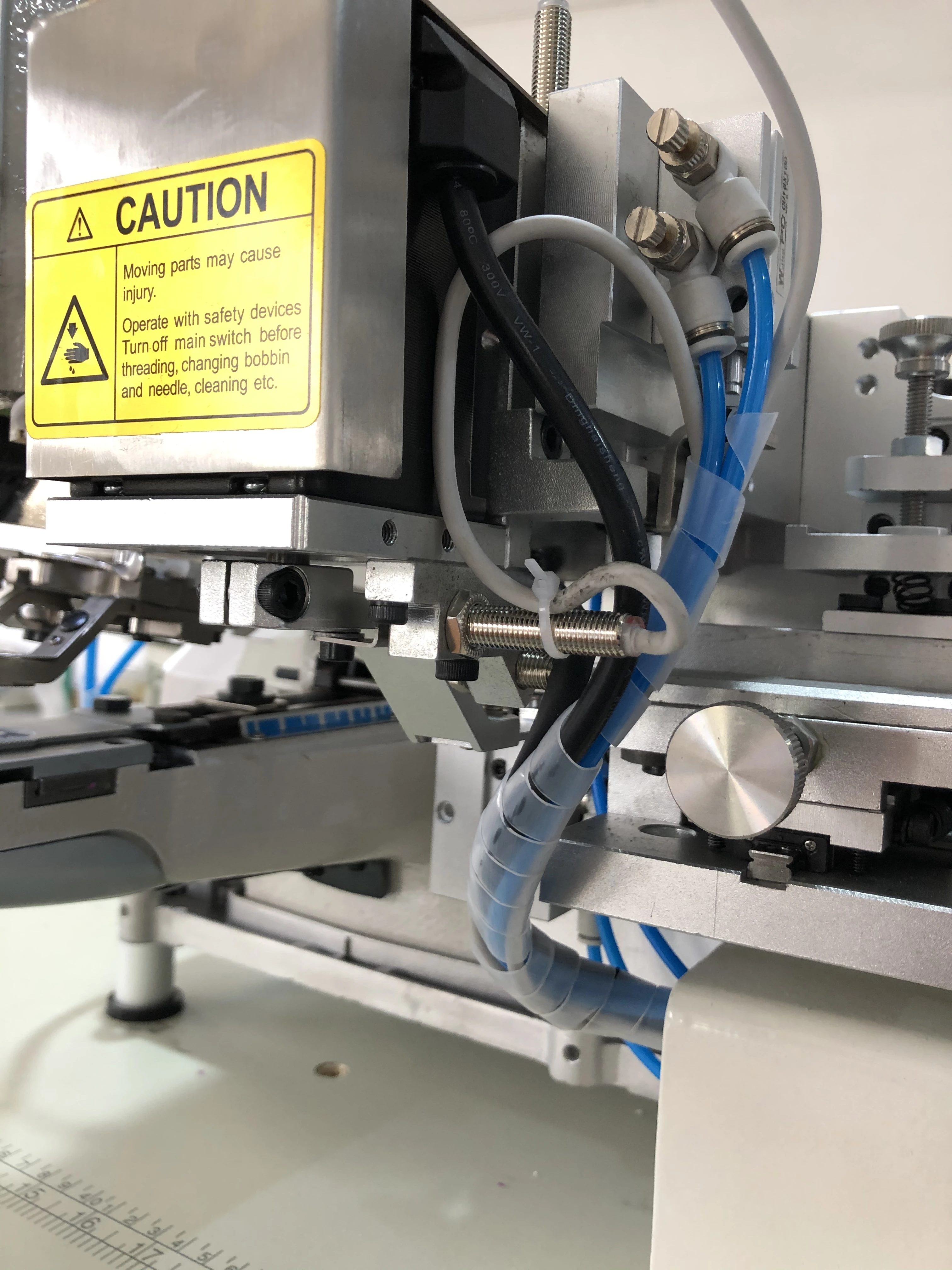 GC1377-AT آلة ربط زر التسمير الأوتوماتيكية الصناعية ذات السرعة العالية #4