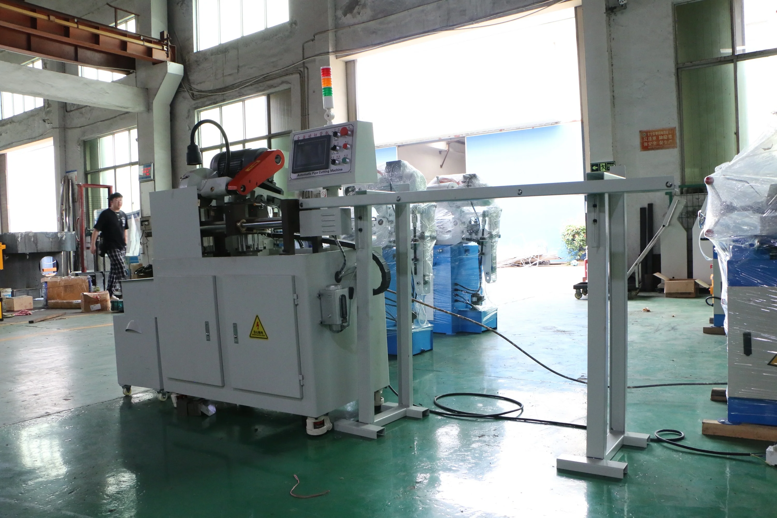 Customized BR250 CNC Automatic Aluminium Square Pipe And Tube Cutting Machine