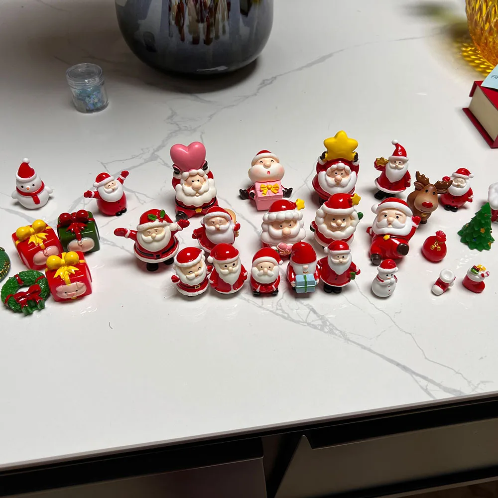 Christmas Mini Resin Figurines Miniatures Santa Claus Snowman Elk Ornament Micro Landscape Merry Xmas New Year 2026 Decoration
