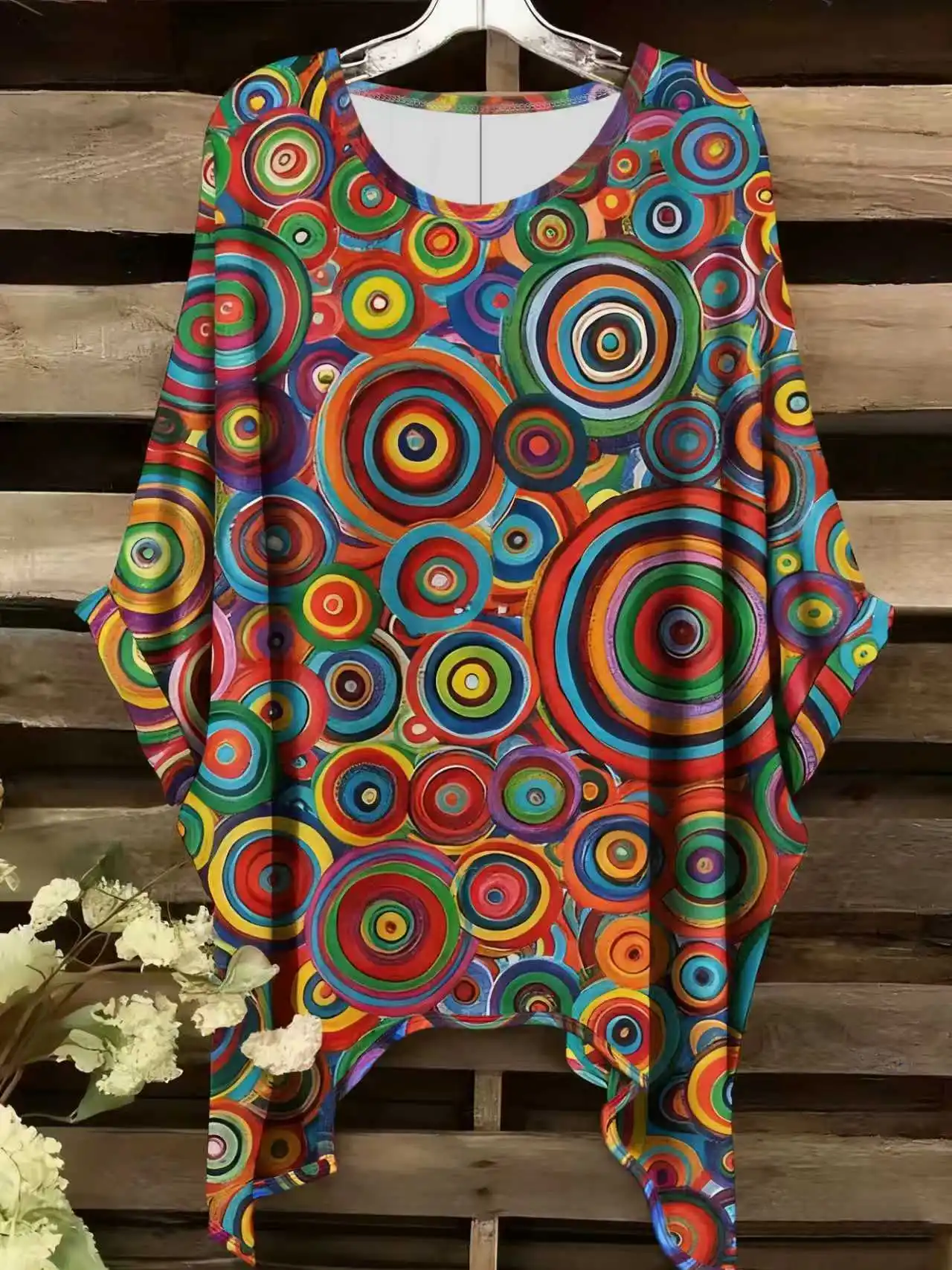 Women's Elegant Rainbow-Colored Circle Pattern Print Swallowtail Short-Sleeve T-Shirt, Casual and Comfortable for Daily Commuting, Irregular Hem - Machine Washable