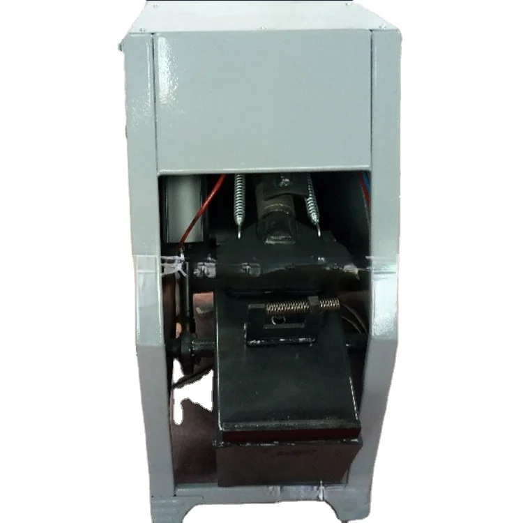 Macchina per la rimozione della pulizia dei rivestimenti dei freni del camion dell'attrezzatura del veicolo con armadio di controllo