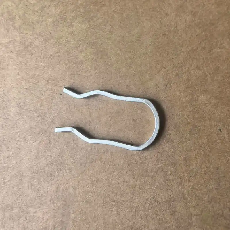 Apply to Passat B5 PASSAT Polo Bora Cylinder head water pipe circlip Water temperature sensor clip Iron clip