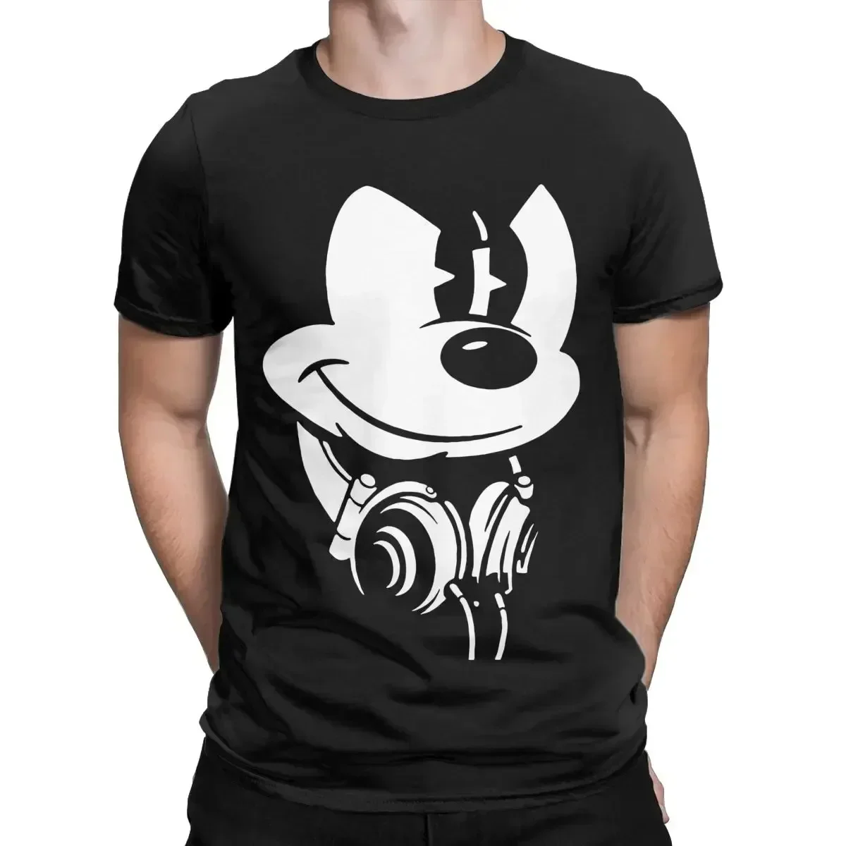 Men's T-Shirt Disney Mickey Mouse Headphones Fashion 100% Cotton Tee Shirt Short Sleeve Cartoon T Shirt O Neck Clothing Big Size