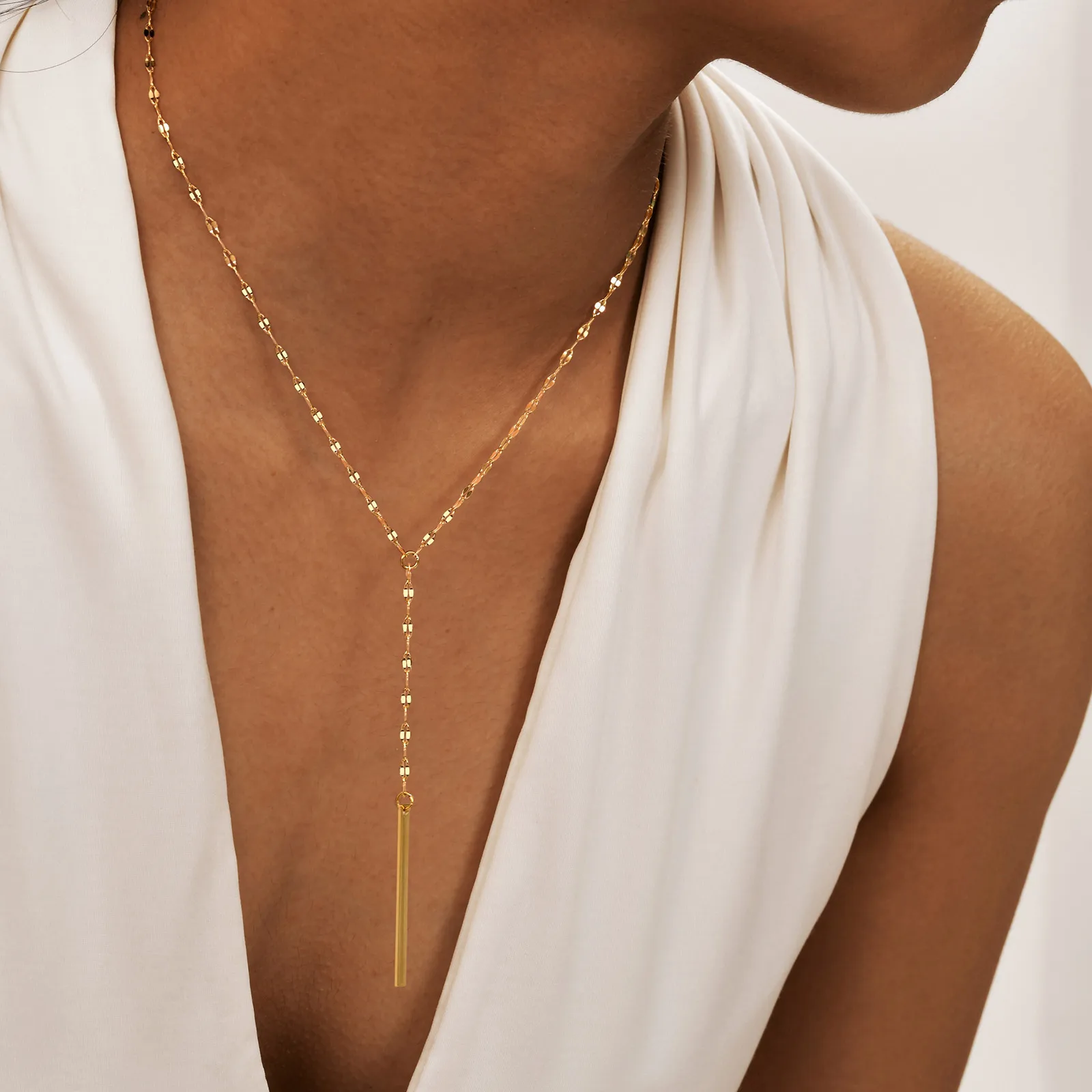 2MM Width Gold Plated Minimalist Lip Chain Rectangular Tassel Necklace,Tassel Pendant Stainless Steel Necklace for Women Gift