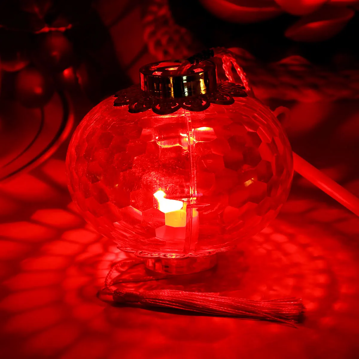 

Red Glowing Little Lantern Luminous Festive Chinese Handheld Plastic Decoration Lanterns For Wedding Birthday Party Solar