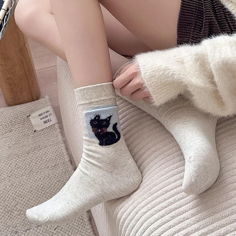 ชุดถุงเท้าผู้หญิง 4 คู่ ลายการ์ตูนสัตว์ ถุงเท้าผ้าฝ้ายใส่สบาย ระบายอากาศได้ดี สำหรับสาวๆ น่ารัก หวาน ตลก น่ารัก ถุงเท้าข้อกลาง