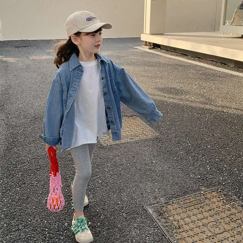 

Джинсовая рубашка для девочек, куртки, весенне-осенняя новая рубашка средней длины в корейском стиле, детская тонкая куртка, пальто