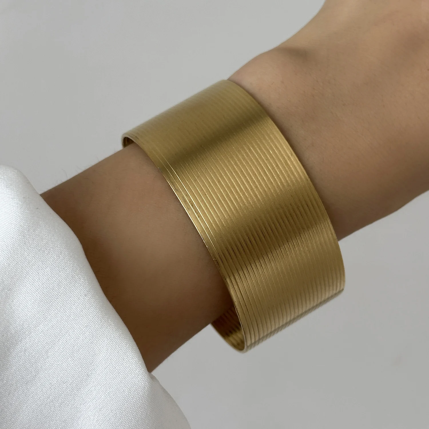 Trendy Cross-Culture Euro-American Wide Bracelet for Women Men Bohemian Hollow Corrugated Stainless Steel Party Jewelry Gift