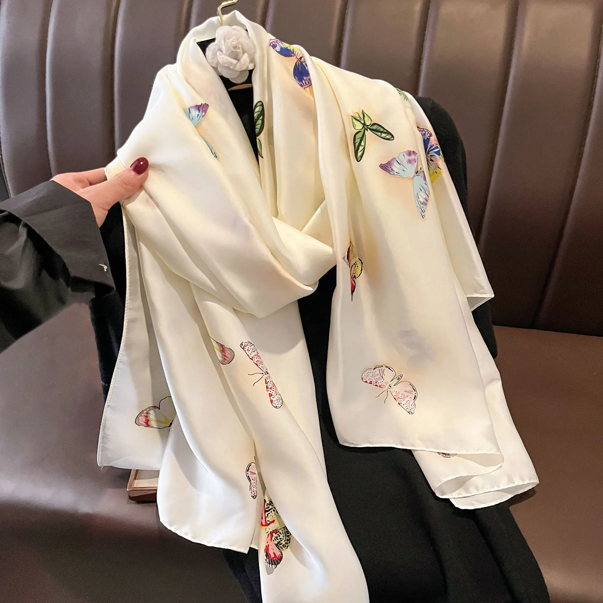 Popular Shawls Europe And America Fashion Bandannas New Print Sunscreen 90X180CM Kerchief Four Seasons Luxury Long Silk Scarves