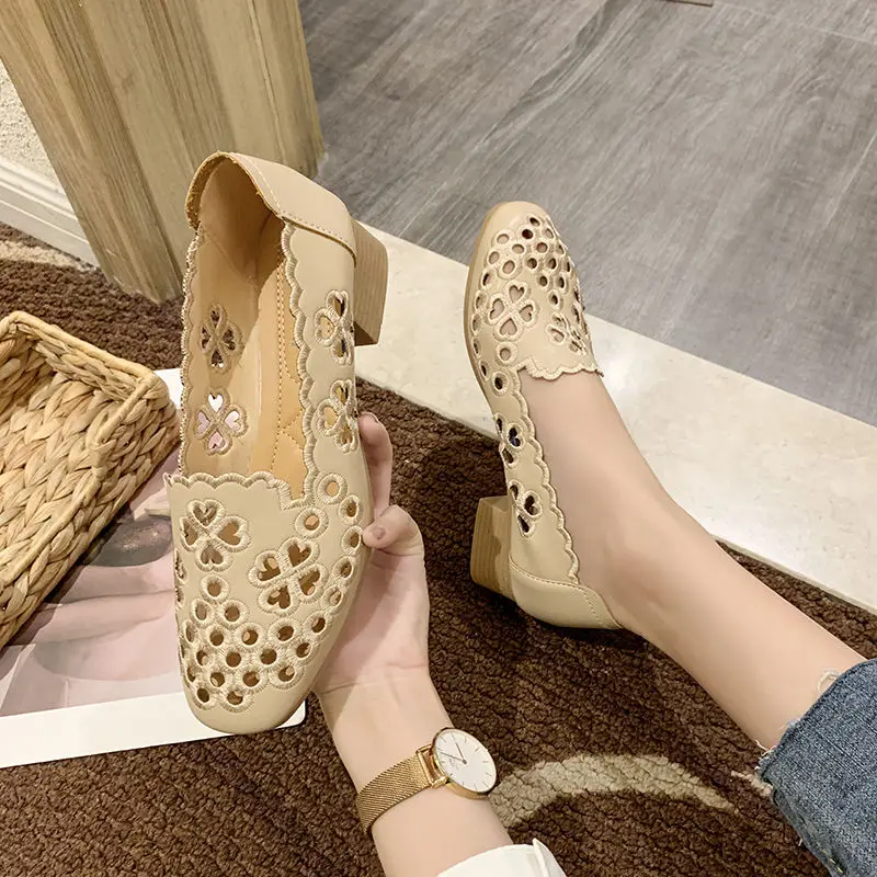 Ladies Summer Footwear Clear Low Heel Elegant Shoes for Women 2024 Square Heels Toe Moccasins Casual Transparent A Chic Lastest