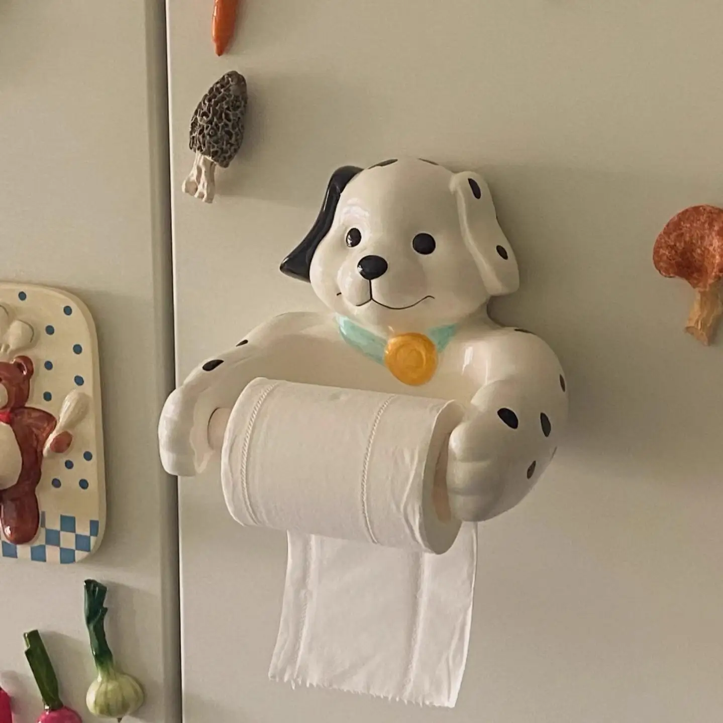 

inym Cute Cartoon Dog Toilet Paper Holder Kitchen Storage Ra New Product Practical Paper Towel Ra Middle Vintage Ins...