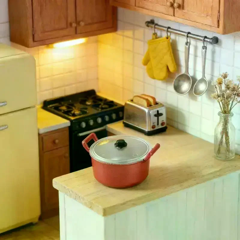 1Pcs Dollhouse Kitchen Utensil Cooking Ware Play Kitchen Toy Mini Double Ear Red Soup Pot With Lid Doll House Accessories