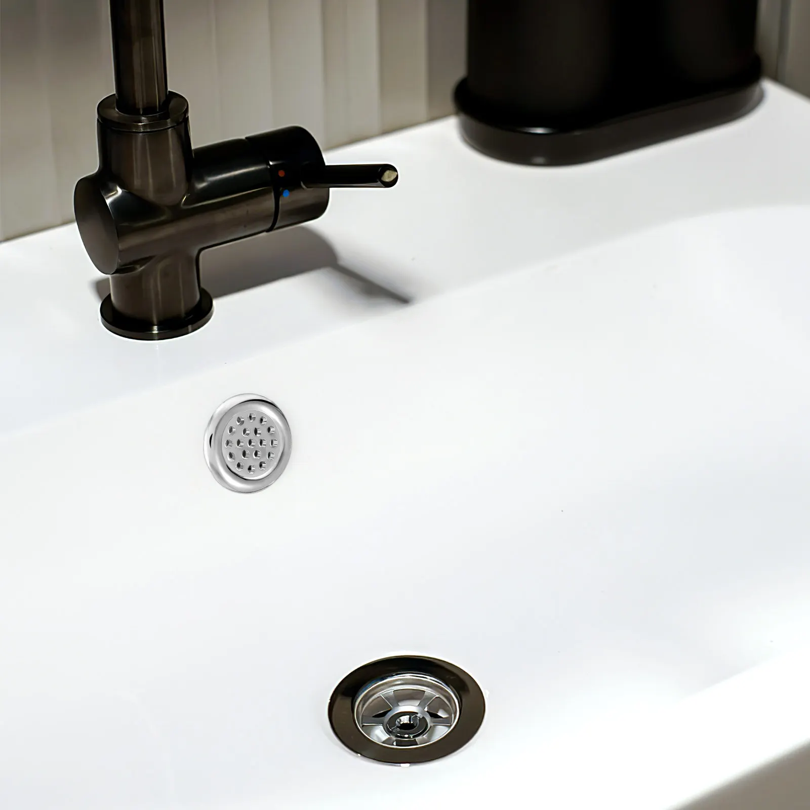 

Набор из 8 декоративных хромированных заглушек для слива раковины, для ванной комнаты и умывальника, однотонные, с блестящим покрытием, легко устанавливаются