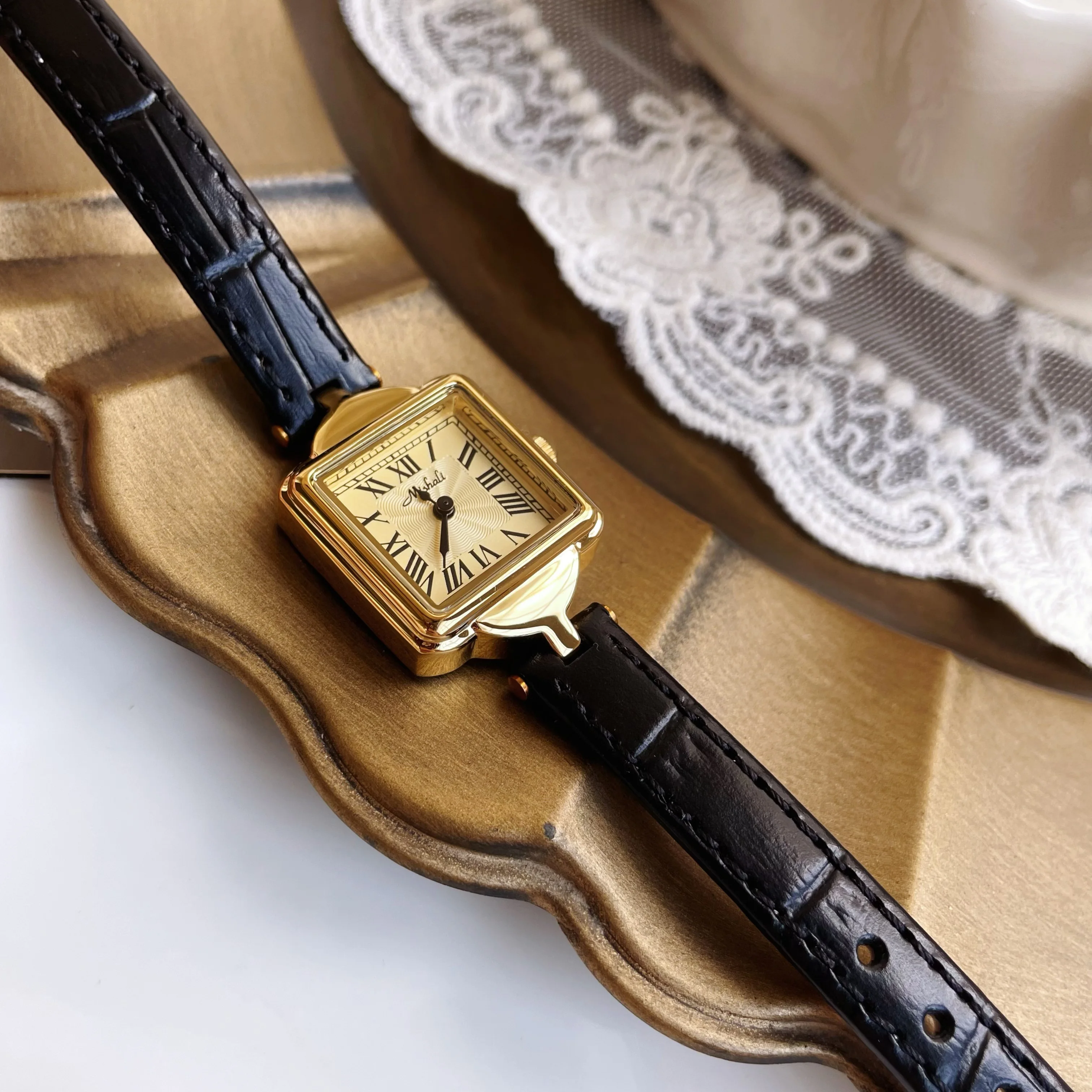 

Elegant Women'S WristwatchLeather Square DialVintage StyleQuartz 2026 New Model Perfect As A Gift For Ladies, Women'S Accessory.