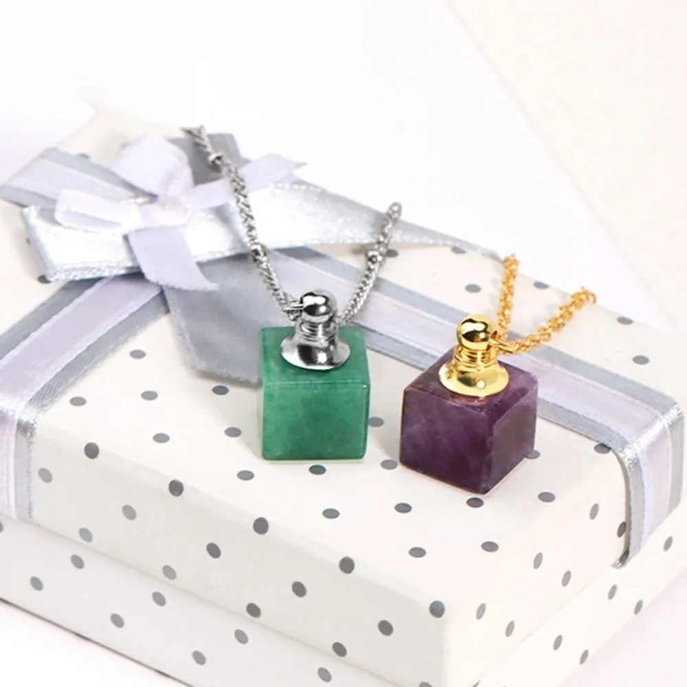 Mini Diffuser Bottle Necklace Creative Openable Crystal Cube Pendant Adjustable Fillable Design Essential Oil Diffuser Necklace