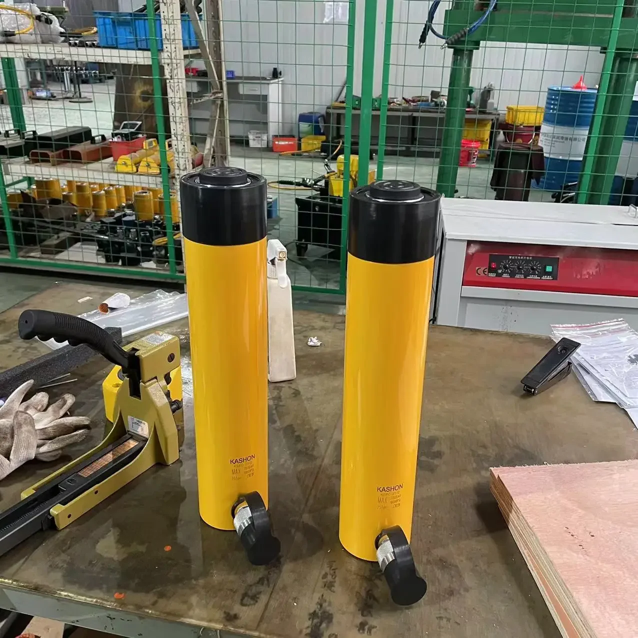 KSRC-156 Martinetto idraulico da 15 tonnellate equivalente a semplice effetto Enerpac