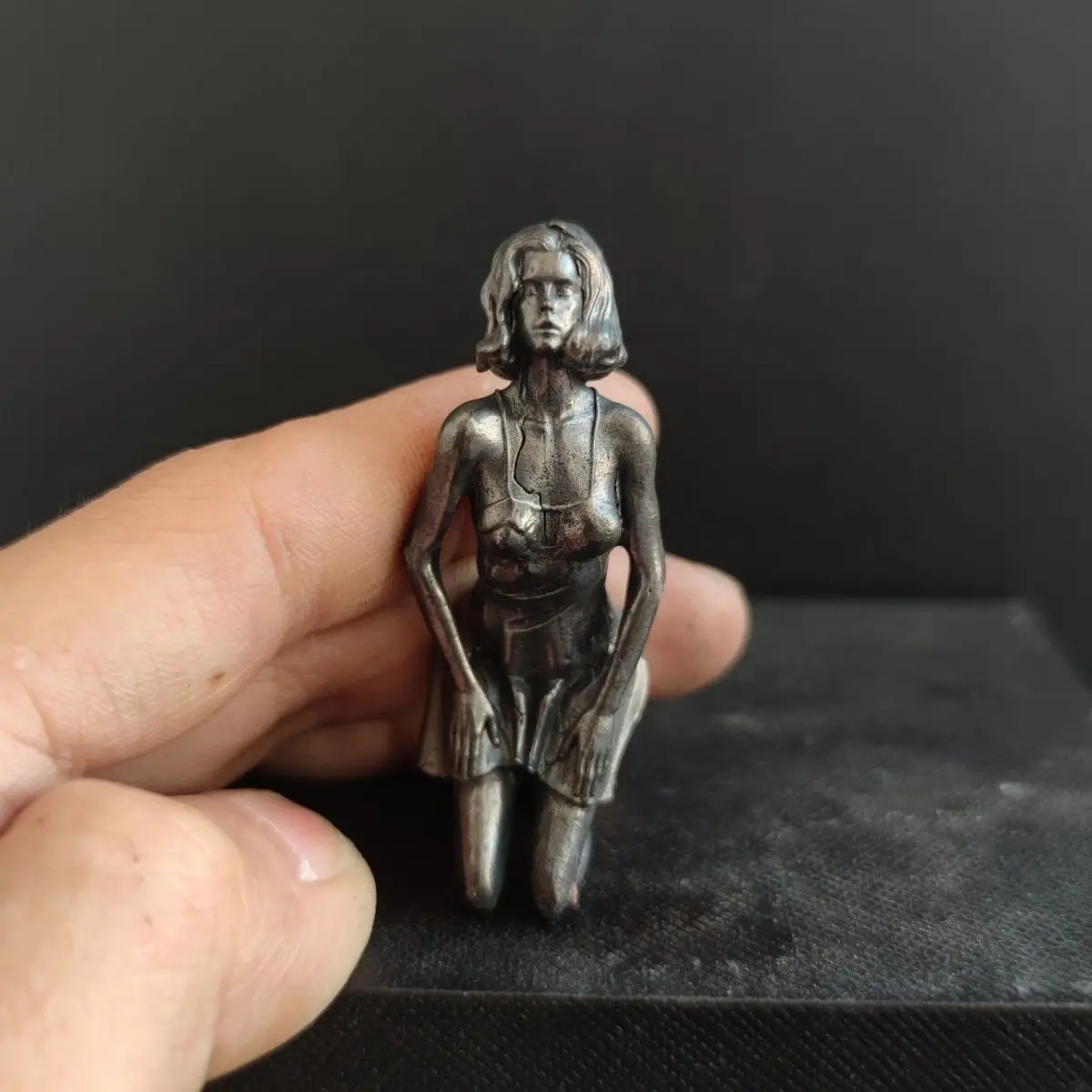 

Mini Brass Elegant Lady Figurine Tiny Handcrafted Decorative Collectible for Home Desk Accent Vintage Animal Human Sculpture