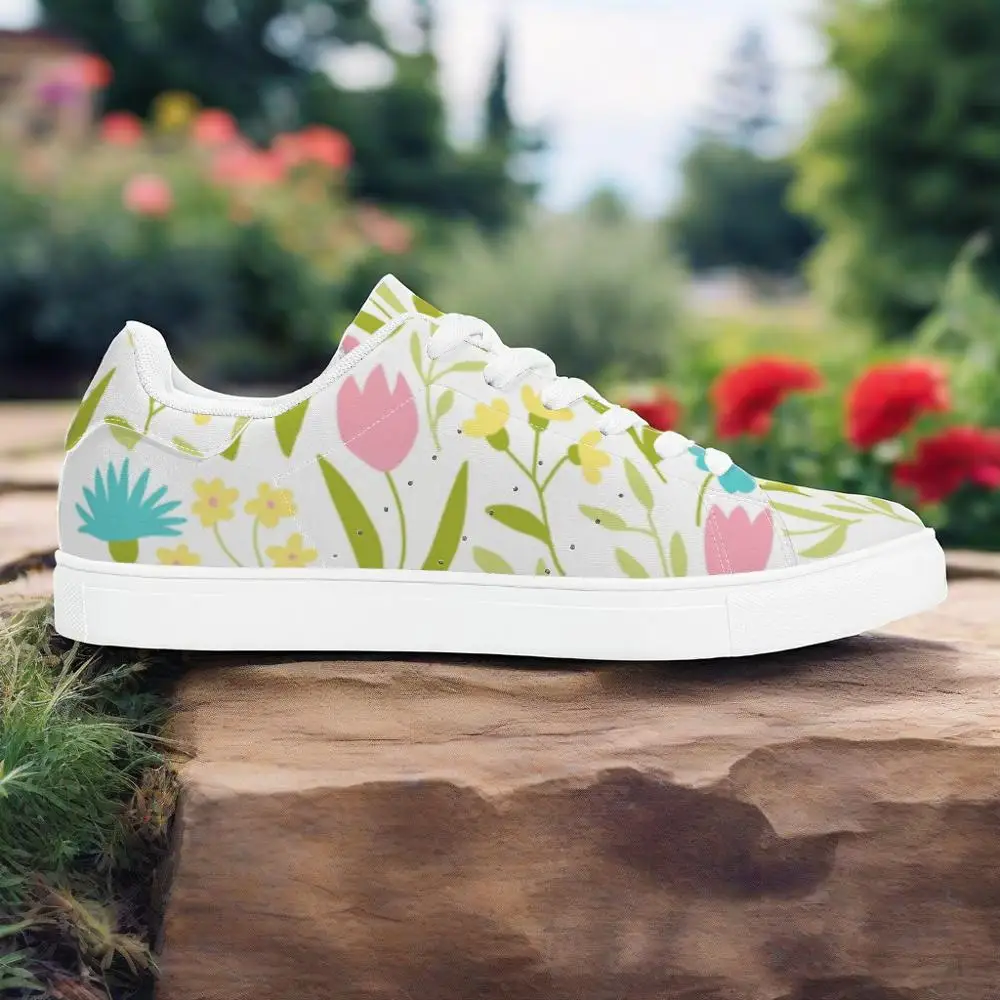 Весенние повседневные кроссовки с зеленым принтом, белые кроссовки, стильные и универсальные для мужчин, так и для женщин.