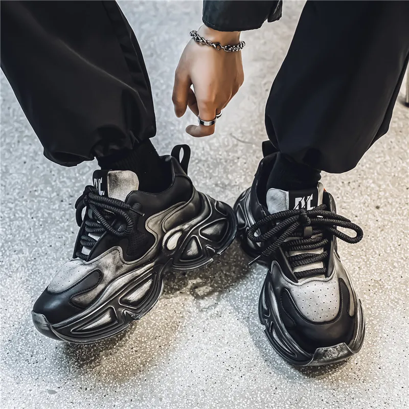 أحذية رجالية جديدة عالية الجودة ذات نعل سميك وأربطة أحذية رياضية فاخرة ومريحة مع ربط من الجلد