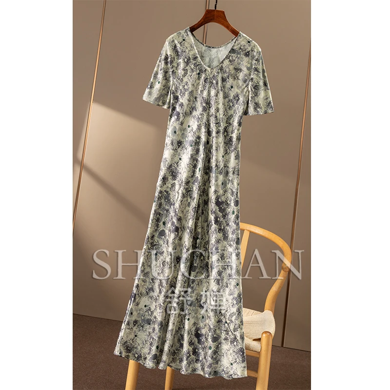 stile scorrevole, armadietto magico, taglio obliquo, lavaggio con sabbia, abito con stampa in raso crêpe tinta unita di seta, donna 57B6