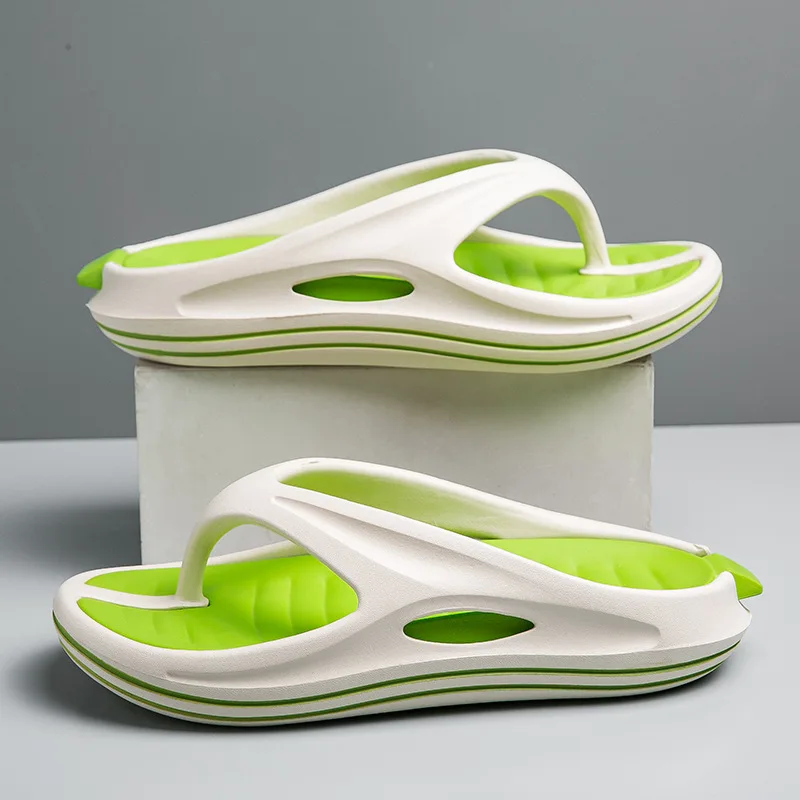 

High Quality New Men Flip Flops Slippers Outdoor Indoor Beach Sandals Trend Men Thick Sole Soft Slides Men Slippers Casual Shoes