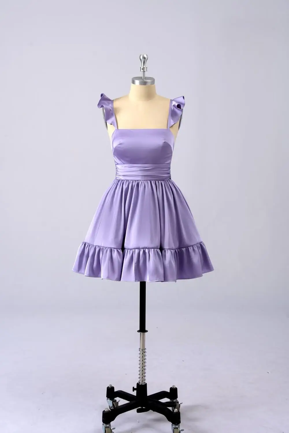 فساتين قصيرة لحفلات العودة للوطن للمراهقين 2025 على شكل حرف A من الساتان مطوي فساتين حفلات الكوكتيل فوق الركبة، فستان قصير للحفلات الراقصة