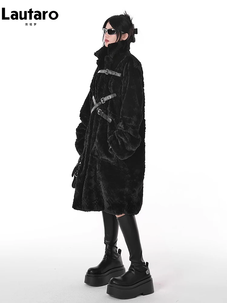 Lautaro Winter Coole Lange Lose Beiläufige Weiche Dicke Warme Schwarz Fuzzy Faux Pelzmantel Frauen Stehen Kragen Punk Stil Flauschige Jacke 2023