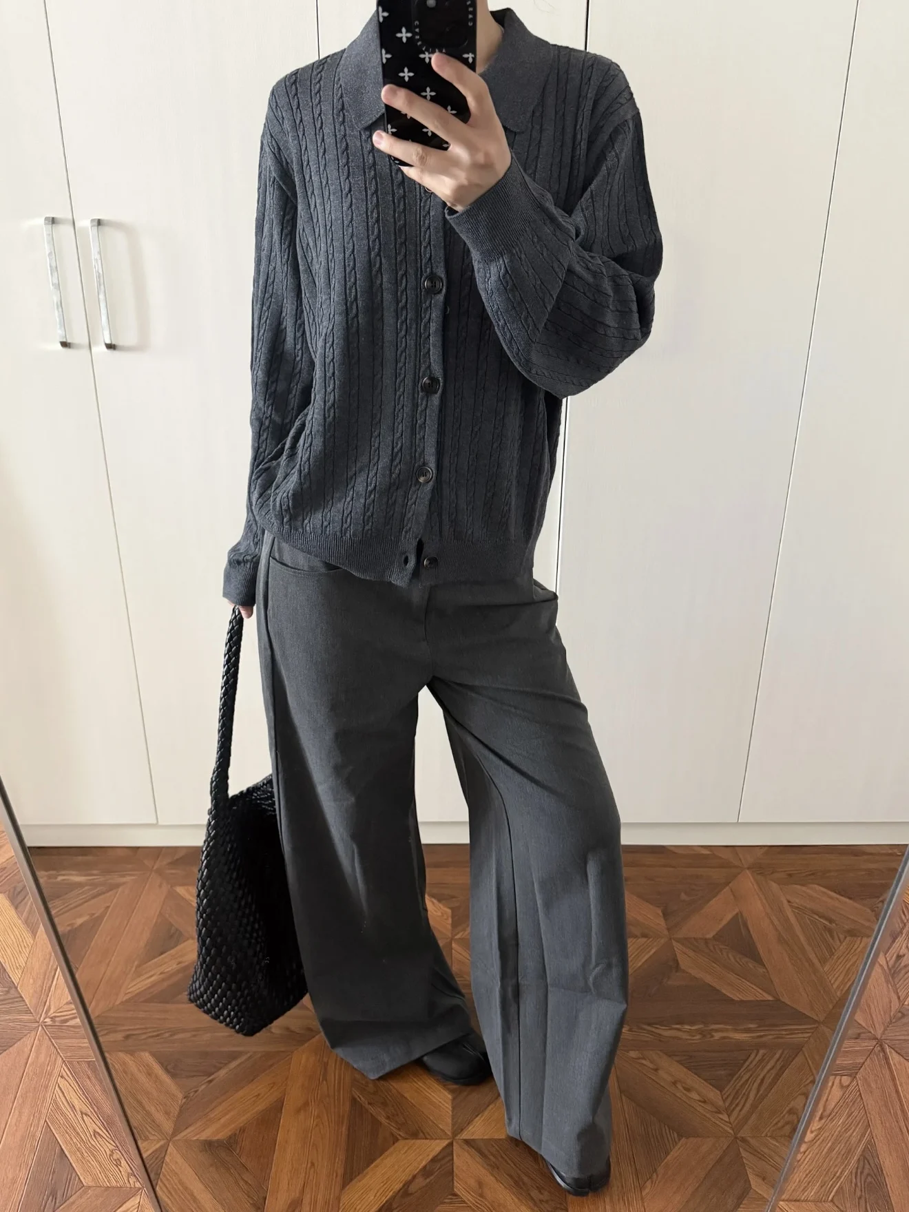 

Корейский вязаный кардиган с отложным воротником для мужчин, повседневный, с длинными рукавами, теплый, осенне-зимний, модный хит