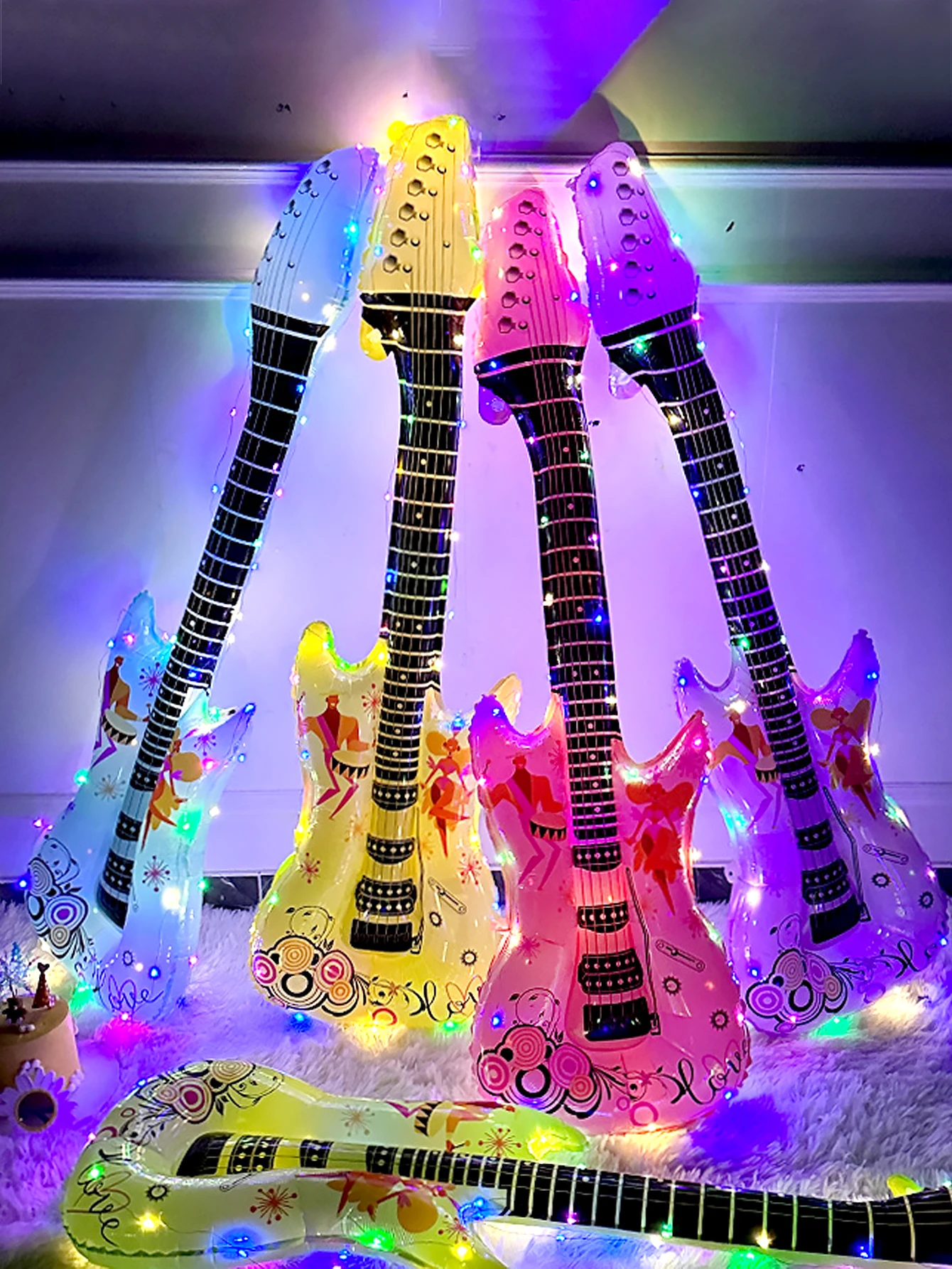 1 Stück/5 Stück Folienballons in Form einer Rockgitarre, geeignet für Disco-Partys, Geburtstage, Musikveranstaltungen, Babypartys. – Detail 2