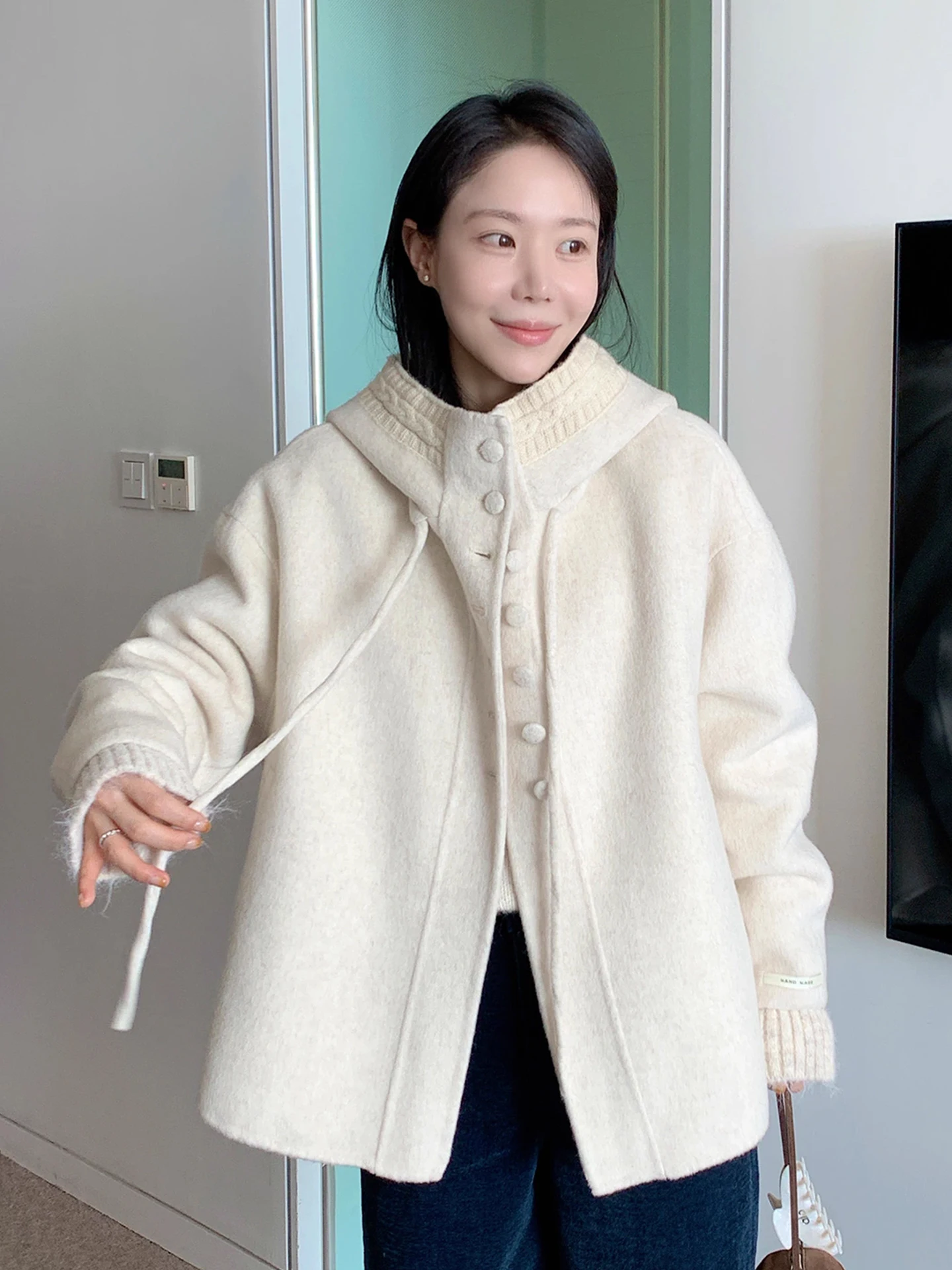 

Gagarich Design Sense вязаное шерстяное пальто с капюшоном и вышивкой жареного теста для женщин, новинка 202, осень-зима, новое мини-шерстяное пальто