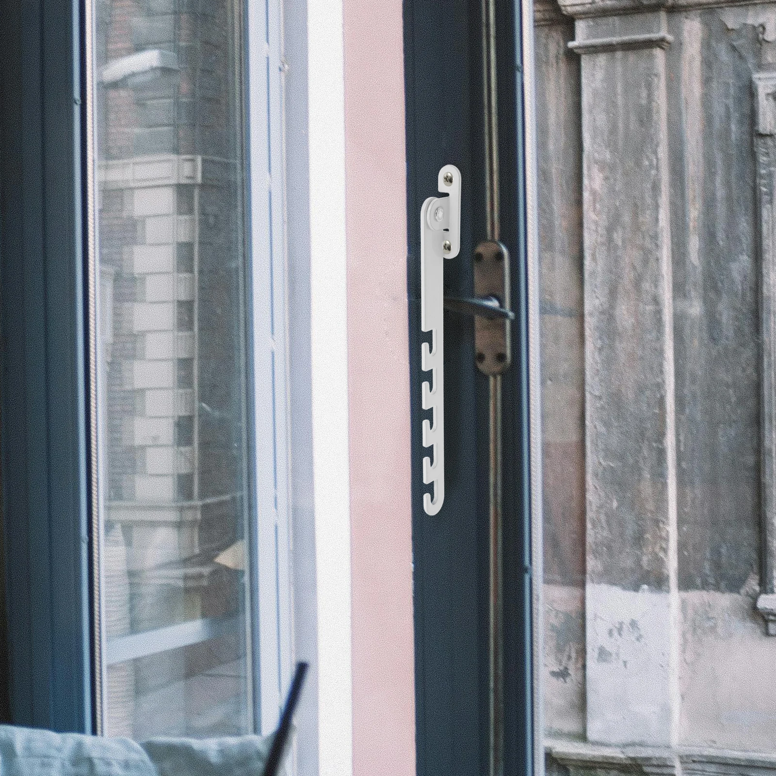 

Adjustable White Iron Child Safety Locks For Toddlers Built-In Safety Lock Durable Metal Restrictor Easy Install Casement Inward