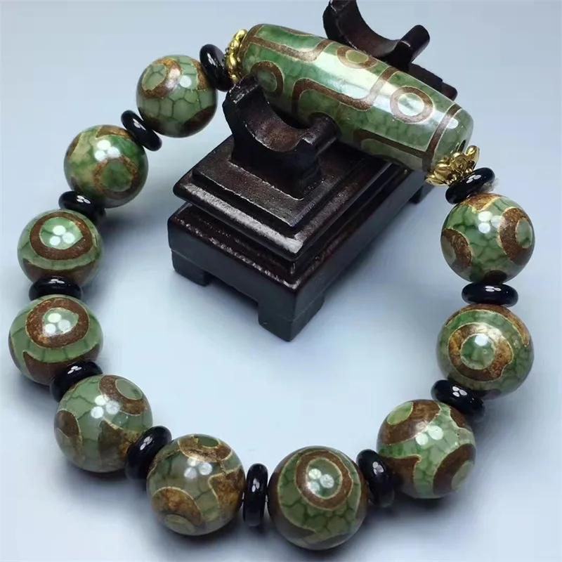 One yuan auction of Tibetan green three eye and nine eye old Tianzhu agate bracelet, round bead bucket bead couple