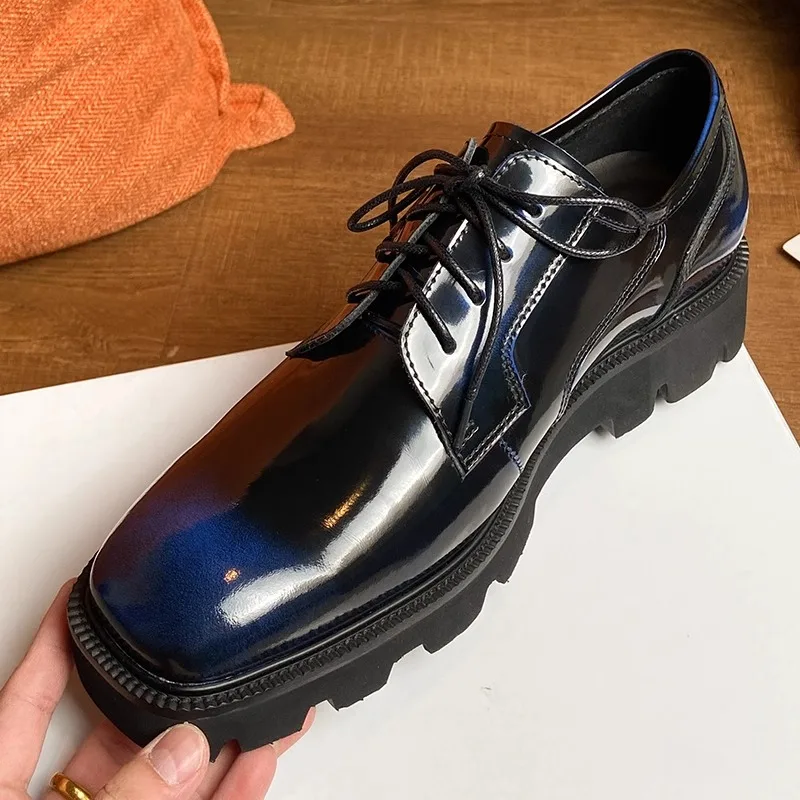 

2024 New Glossy Casual Genuine Patent Leather Matching Shoes Cowhide Thick Sole British Style Business Men's Wedding Shoes