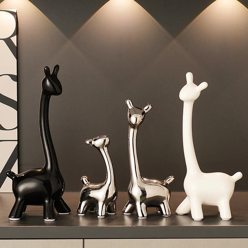 

Light Luxury Creative Giraffe Figurines Ceramic Home Decoration Crafts Living Room Book Wine Cabinet Desktop Ornaments Decors