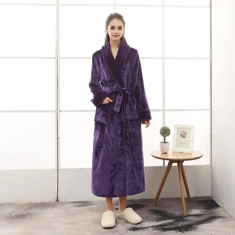 1624-purple woman