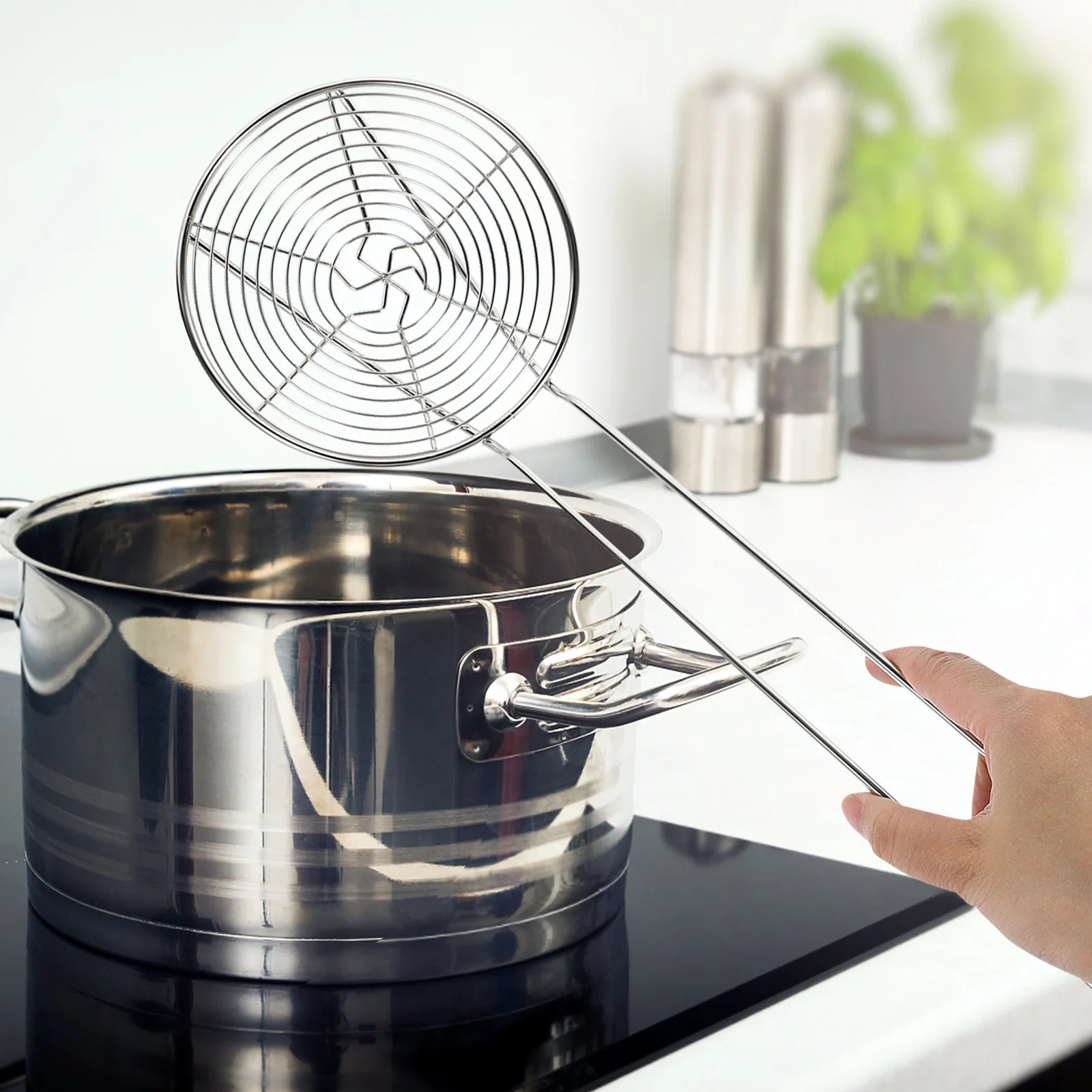 

Stainless Steel Colander Heavy Duty Filter Spoon for Hot Pot Noodles Dumplings Kitchen Cookware Oil Residue Strainer