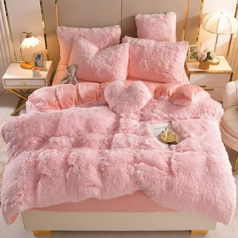 

Luxury Plush Fabric Autumn And WInter Thickening Warmth Red Coral Fleece Four-piece Ded Soft Crystal Plush Quilt Cover For bed