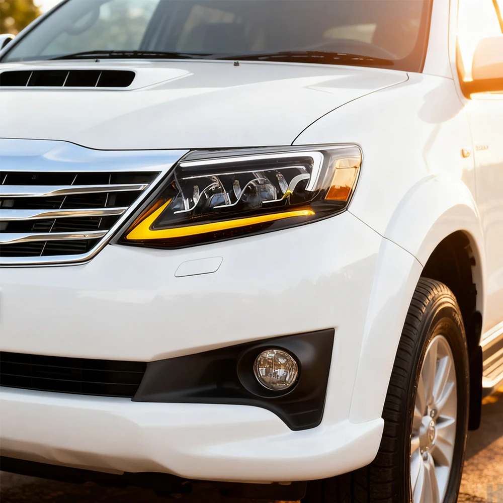 

Для Toyota Fortuner 2011-2015 светодиодные автоматические фары в сборе, обновленная анимация запуска, новые аксессуары для инструментов с 3 линзами проектора