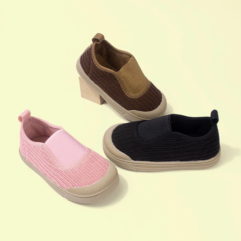

Spring New Loose Fit Slip-On Shoes for Children, Casual Soft Sole Cold-Adhesive Boys and Girls Sneakers