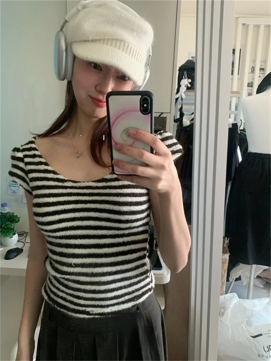 Unique Sei Retro Atmosphere Multicolor Color Matching Stripe/Solid Plush Cute Slimming Short sleeve T-shirt Top