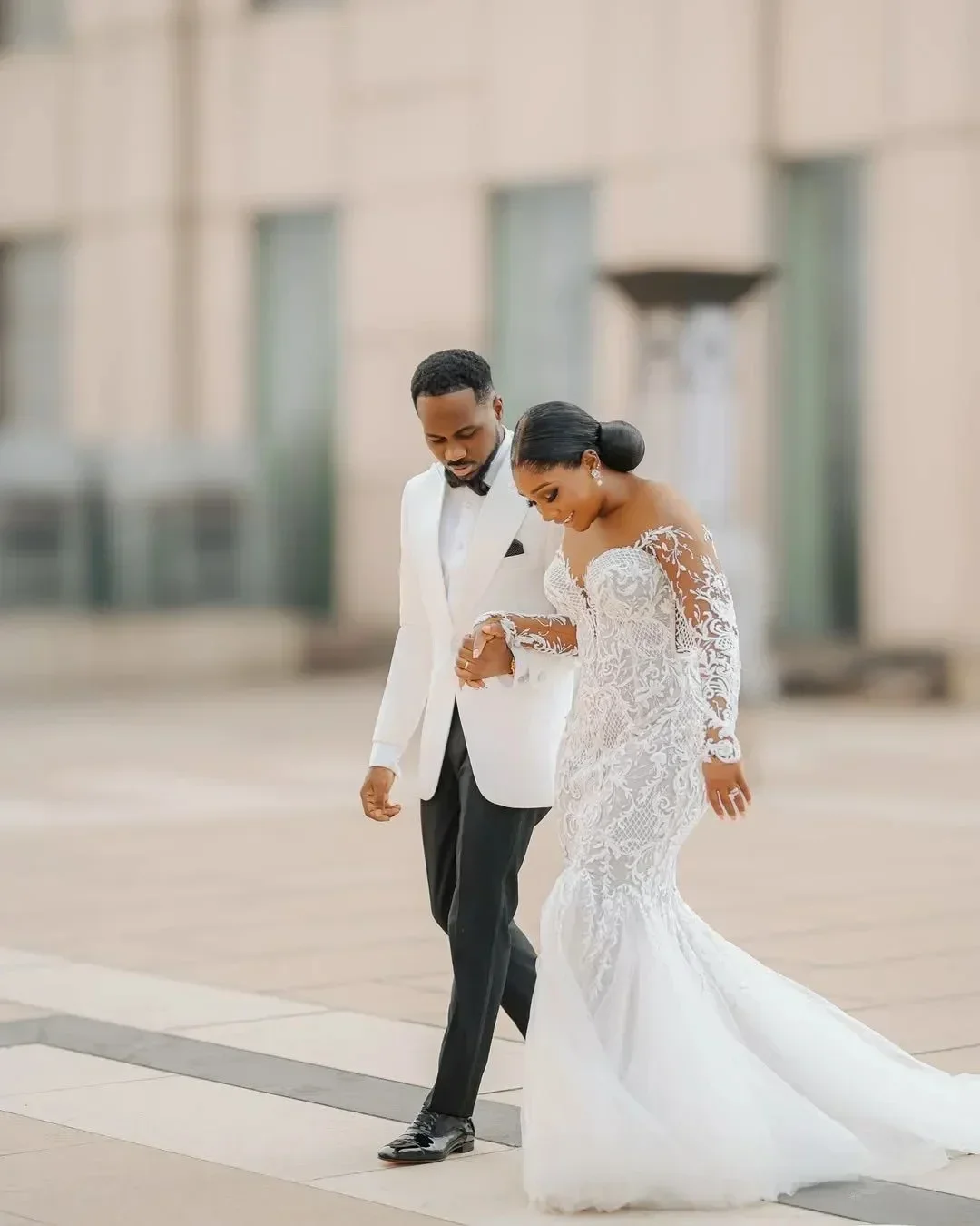 Customized Plus Size Aso Ebi Mermaid Wedding Dress Bridal Gowns Illusion Sheer Long Sleeves Beaded Lace Tulle Dress